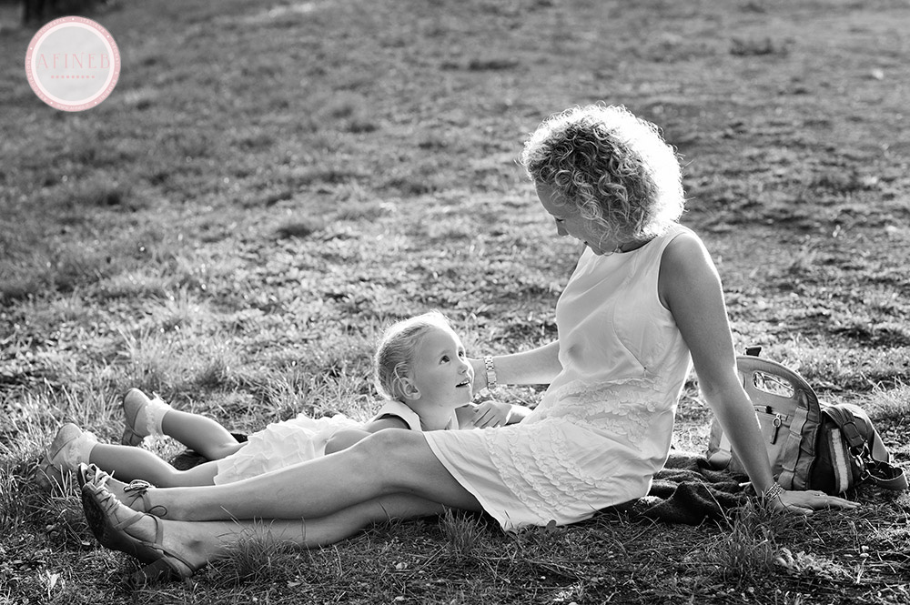 AFINEB - ritratto mamma figlia