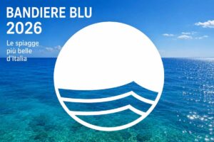bandiere blu e mare